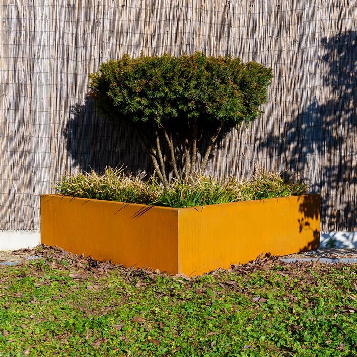 CAT2.3 - Cortenstaal,Plantenbakken,TRIANGLE,1800 x 1800 x 400 mm
