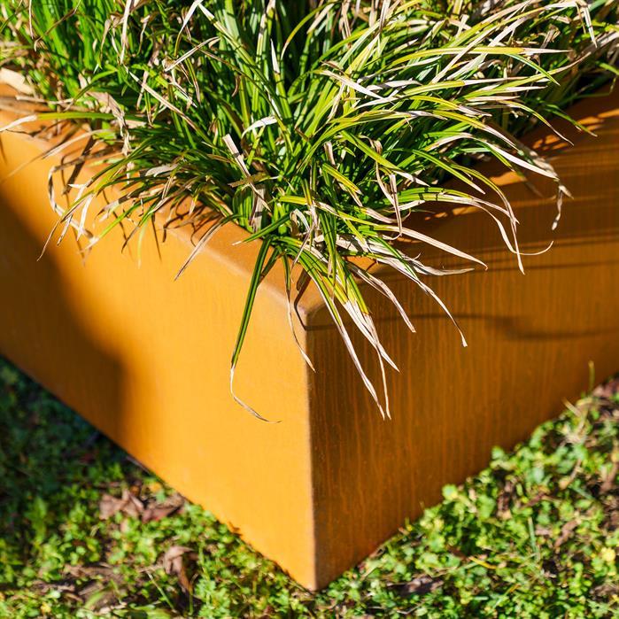 CAT8.2 - Corten steel,Planters,TRIANGLE,600 x 600 x 600 mm