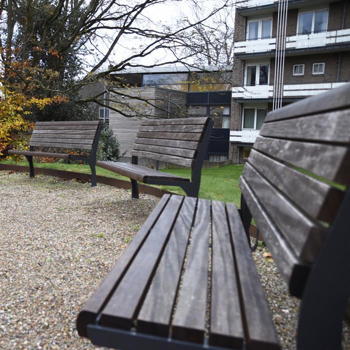 GRBE.1500SB.ZnRc.BX bamboe - Coated steel,Benches,GRO  with backrest,1500 x 625 x 1040 mm